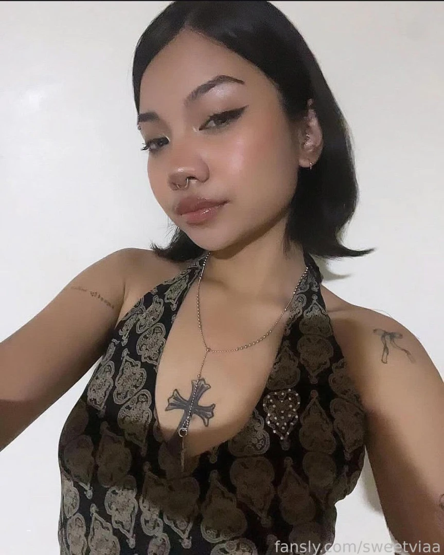 Smiling a little bit for you fyp alt egirl girlfriend sexting 