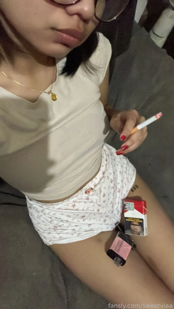 If you re going to choose do you wanna put your lips on mine or this 