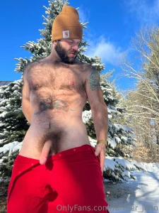 Today we re expecting more snow in the forecast and it s a ski day