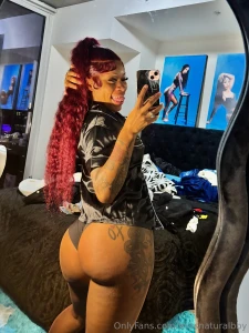 Describe how you feel about my ass in just emojis part 1