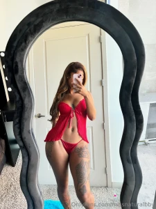 Who s gon ring in the new year with me