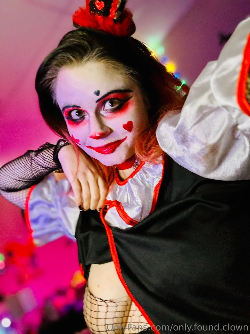 Tongue action around ur cock 