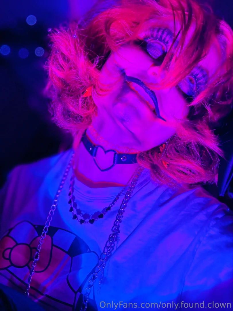 Part 1 creepy cutsie clown - sfw teaser part 1 