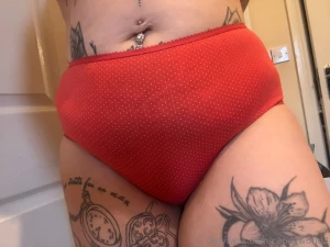 Who wants some prices range from 300 to 500 chocolate and yellow rain