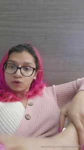 Come worship my feet tip this post if you want a spicy video in your