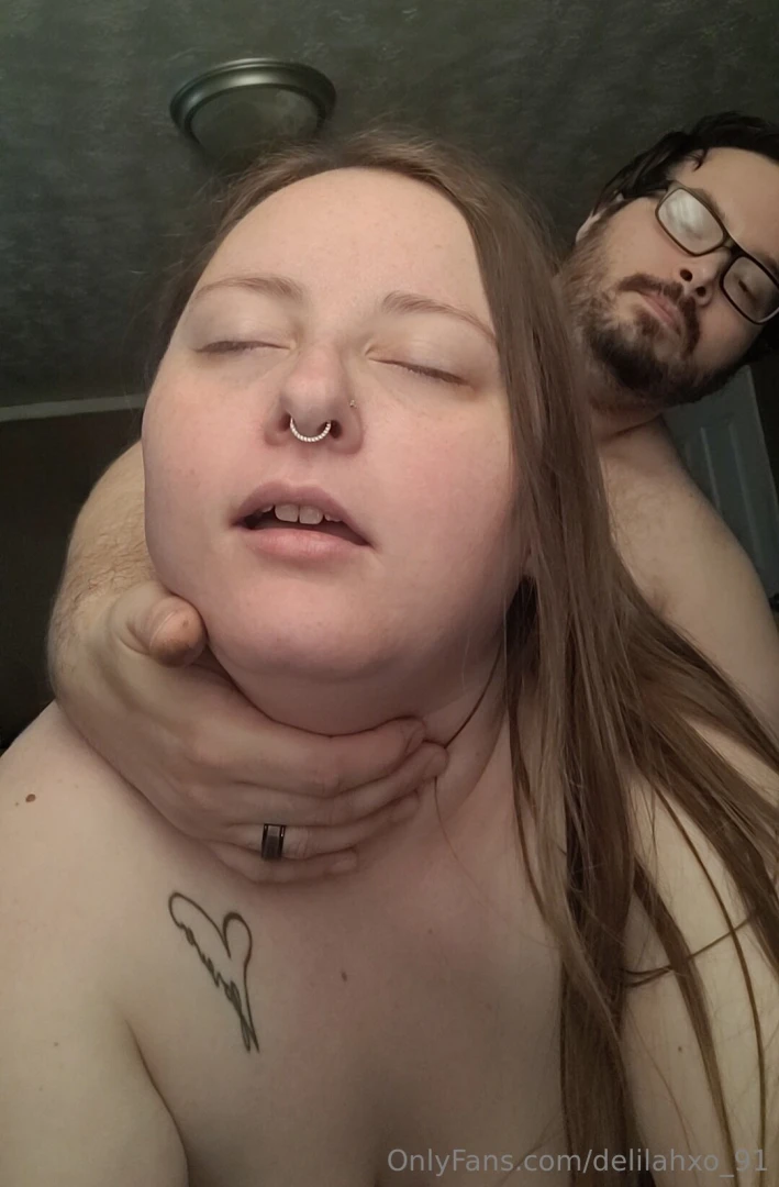 Nothing like a good hand necklace to start the day 