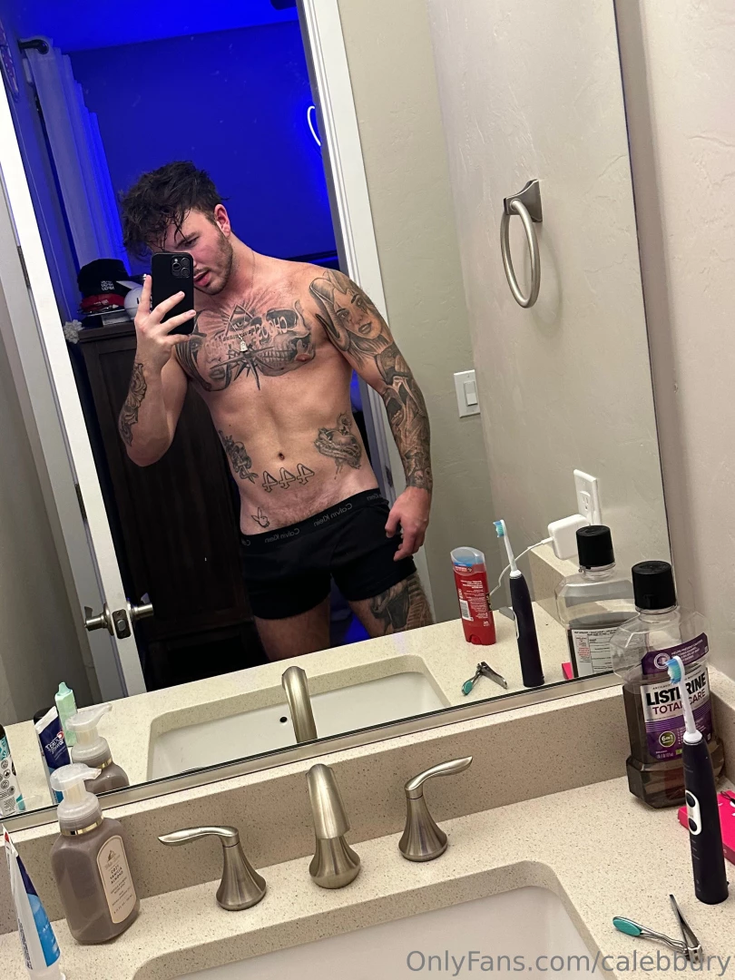 Happy easter tip under this post for a surprise vid in ur messages 