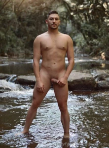 Secreetmassage i m 32 y 1 78 height and 7inces 18cm i am a renowned part 111