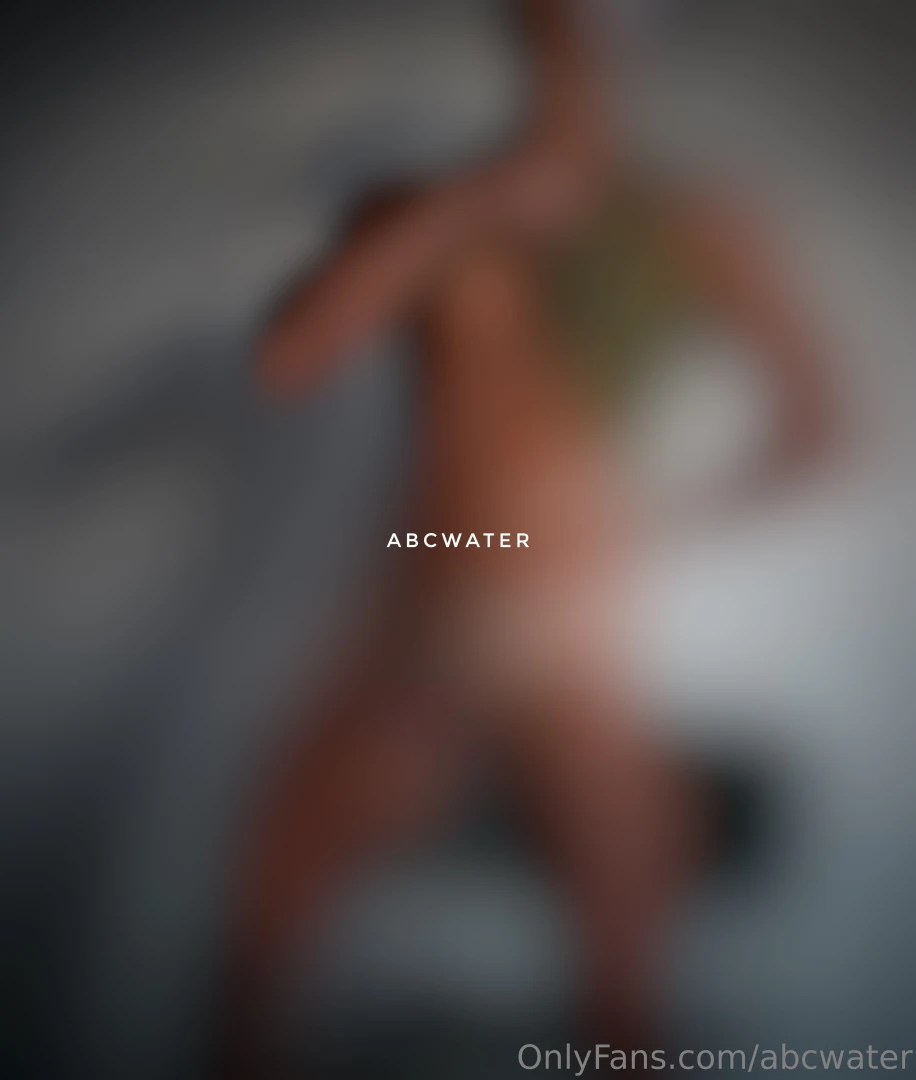 For lovers of olive green singlet and everything beneath tip 3 to get 