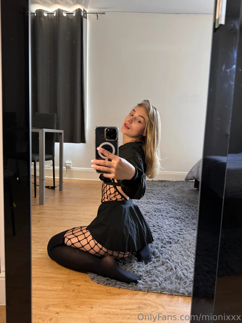 Are you ready to enjoy my body in this net oh feel my wild desire 