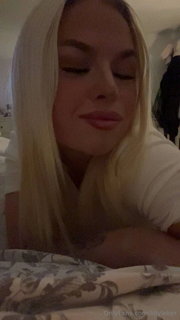 Glad tjej gissa vad som h nt 