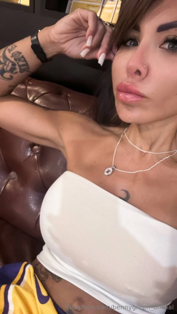 Ti ho chiesto una cosina nelle storie di of 