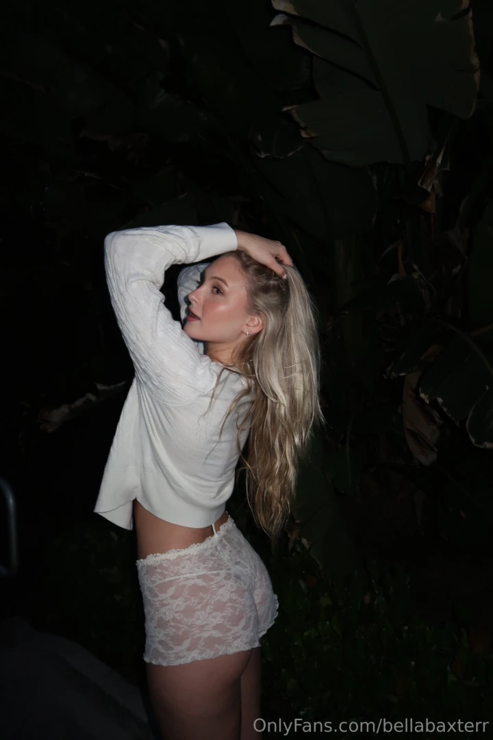 Tell me where you d put your hands first baby 