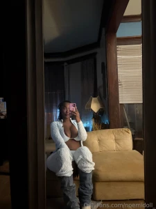 Last night i stayed inside so i took random pictures of myself being a part 2