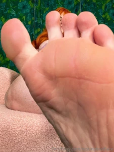 My valentine s day gift to you is the taste of my perfect feet but