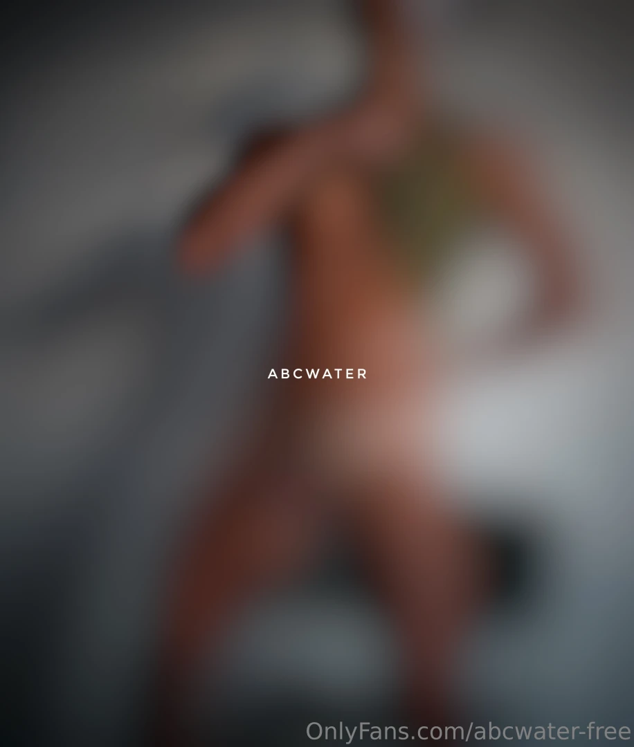 For lovers of olive green singlet and everything beneath classic 