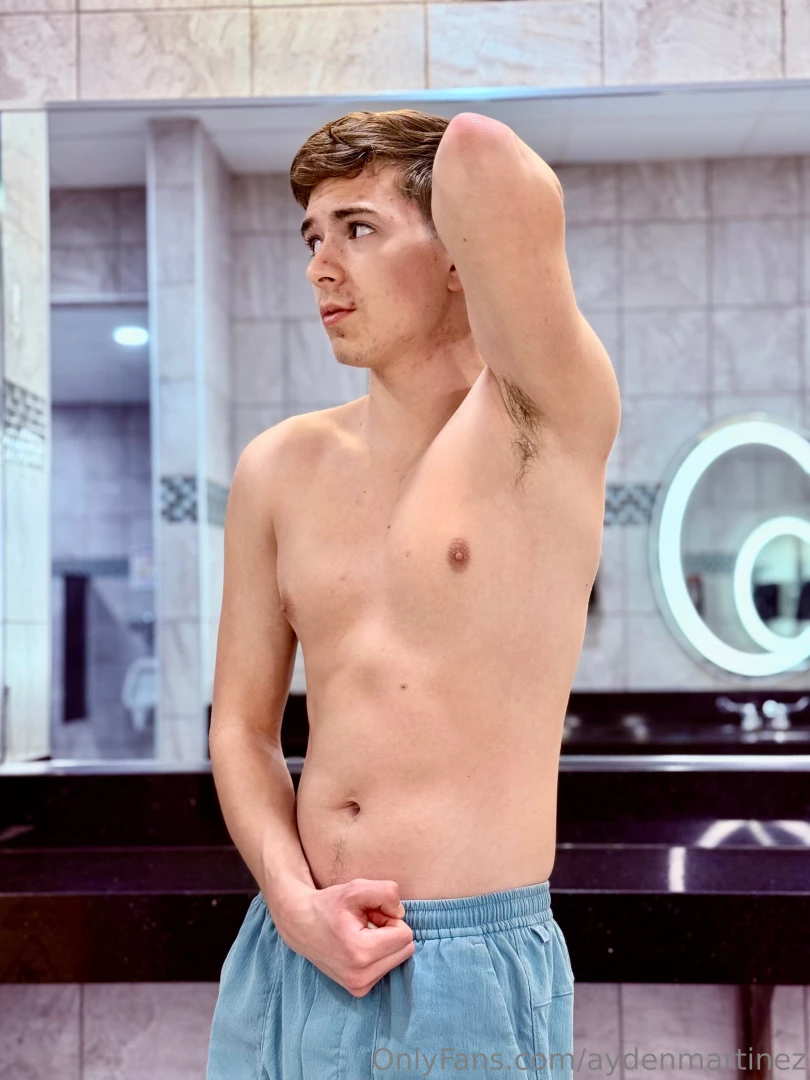 You won t believe what i did when i got to the tanning room 