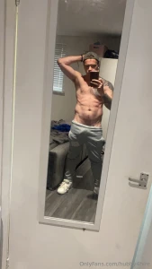 I don t understand what women s obsession with grey joggers is all