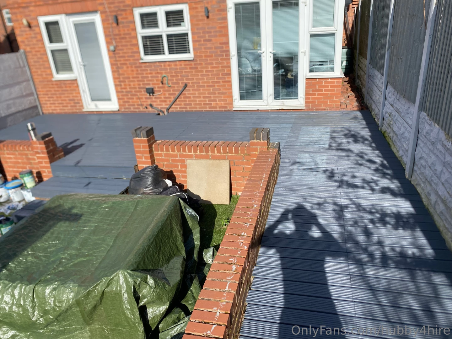 Nice bit of decking staining today side quest completed now who s 