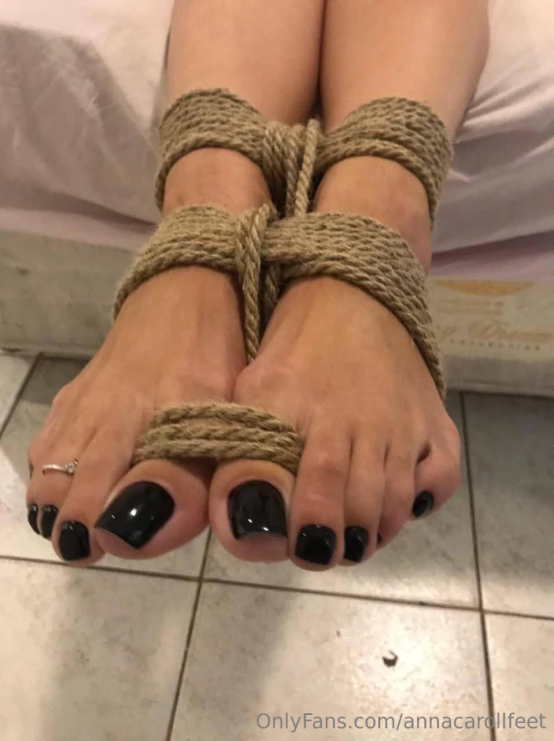 Hoje dia de atender o segundo pedido 2 30 unhas pretas adoro 