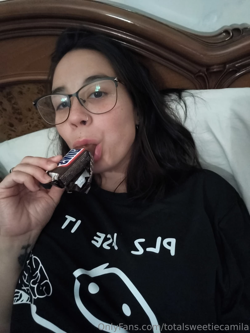 I know what you thinking spoil me like this and i will eat you like 