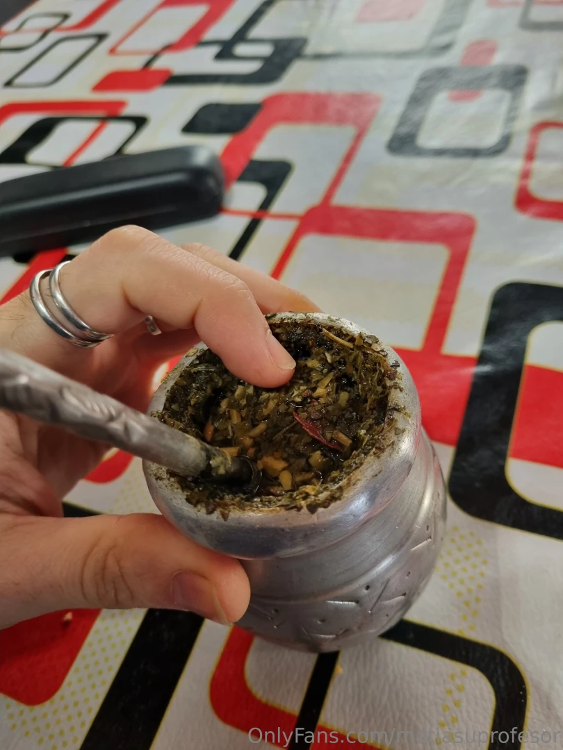 Today i dropped a small cinnamon stick 1 cm in my not only does it add 