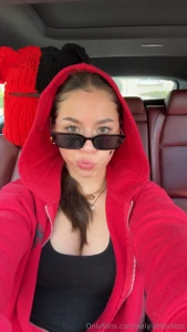 I cant stand clothes