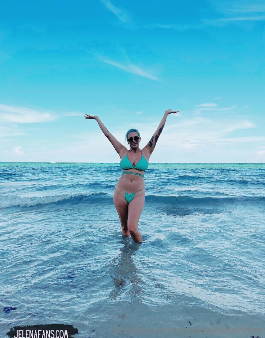 Beach time for this little mermaid jelenajensen 