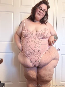 Yay new pictures let me know what you think of this lingerie part 3