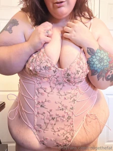 What emoji describes the vibes here