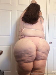 What emoji describes the vibes here part 6