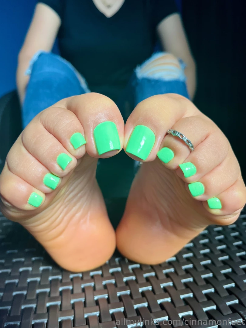 Toes and soles for tonight you don t need to chose 