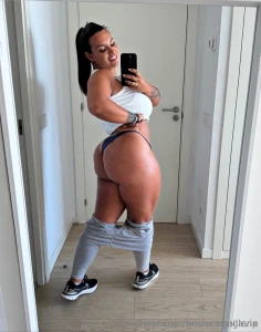 My bestie anaguillenx gave me some free passes to her onlyfans for the part 2