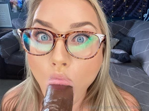 Those heavy balls must rest on my chin while i eat your dick