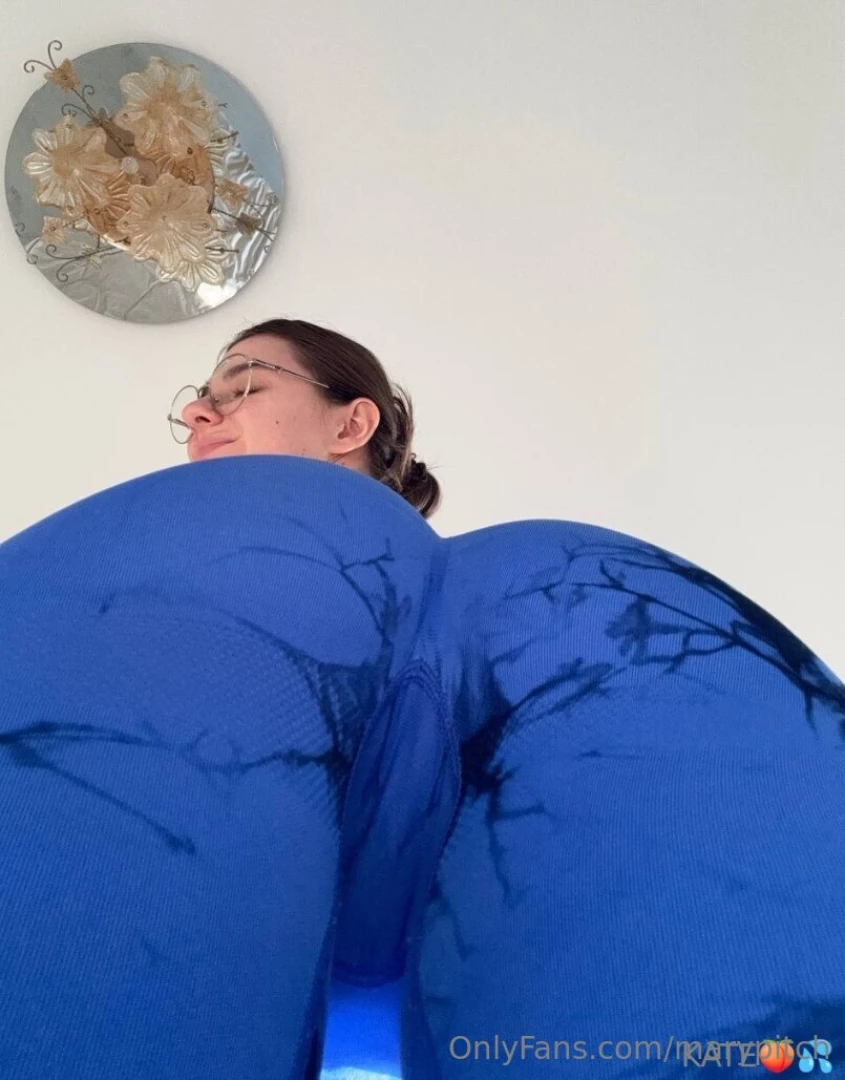 This cutie miss_katexxx has never had a boyfriend and wants to see an part 53 