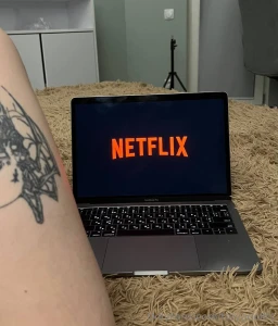 I m waiting for the pizza and write your own version