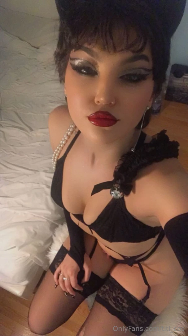 Oh how i love pearls lt 33 happy caturday lovelies gonna send more of part 2 