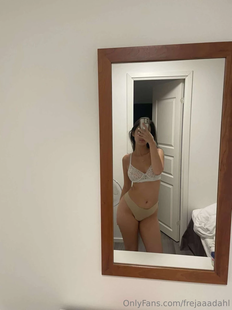 Go follow and chat with my freind that just got back to onlyfans after 