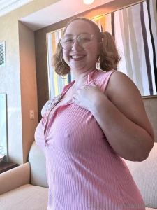 Photo set 1 maxine in pink dress remember to have renew on if you want part 3