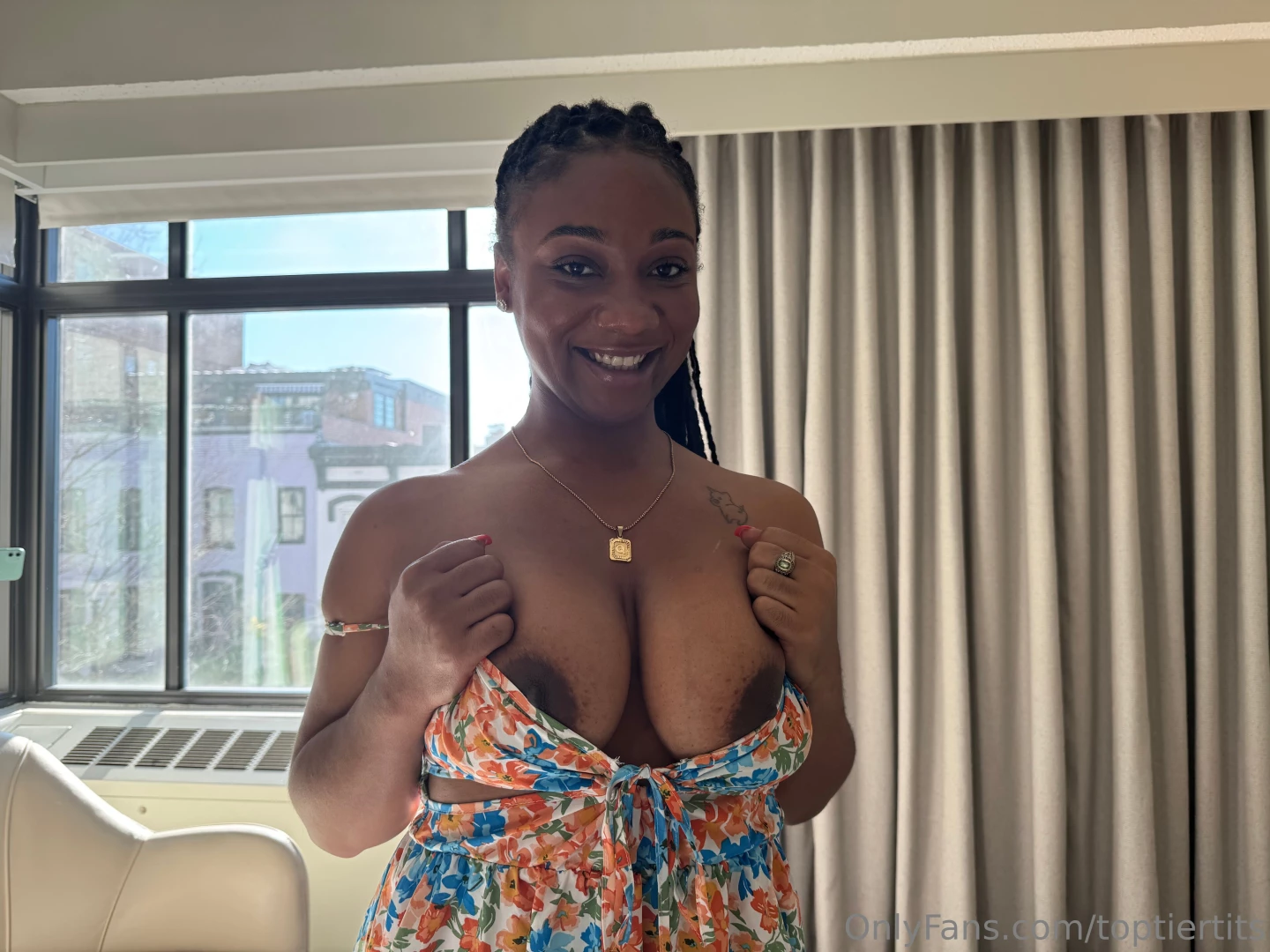 Photo set 2 sundress blowjob and titfuck finish with quincy roee model 