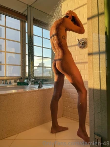Hey papi do you want to join me dm me and let s take a shower