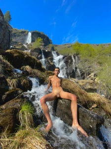 Nothing better than nature wanna be wet dm me papi