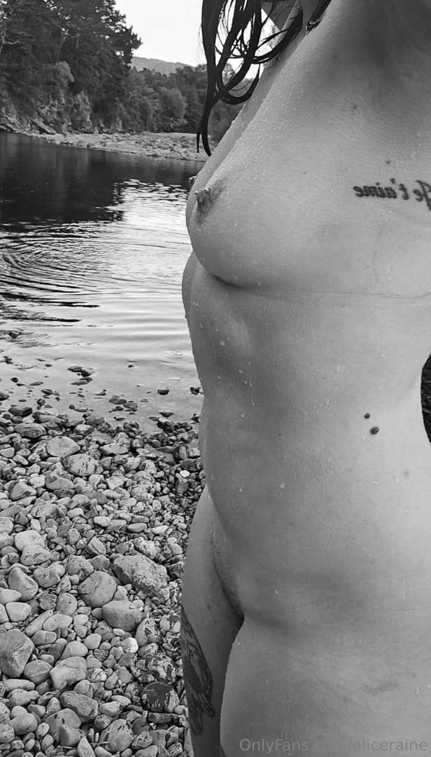 It s my birthday here s me in my birthday suit out in the wild part 1 