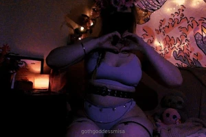 Dm me with these emojis and pick one of my videos for a 10 discount