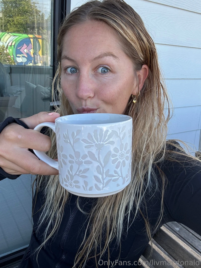 Good morning north america need this morning coff to give me life 
