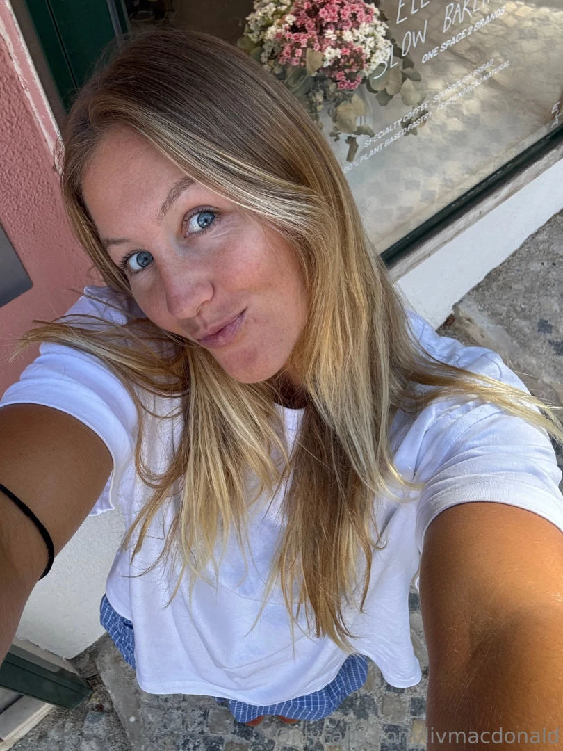 Happy thursday part 735 