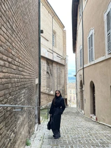 Walking the narrow streets i realize how happy i am but what really