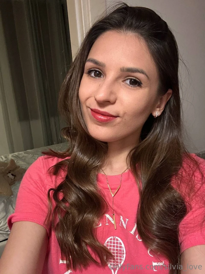 Do i look good in red lipstick what part of makeup do you think a 