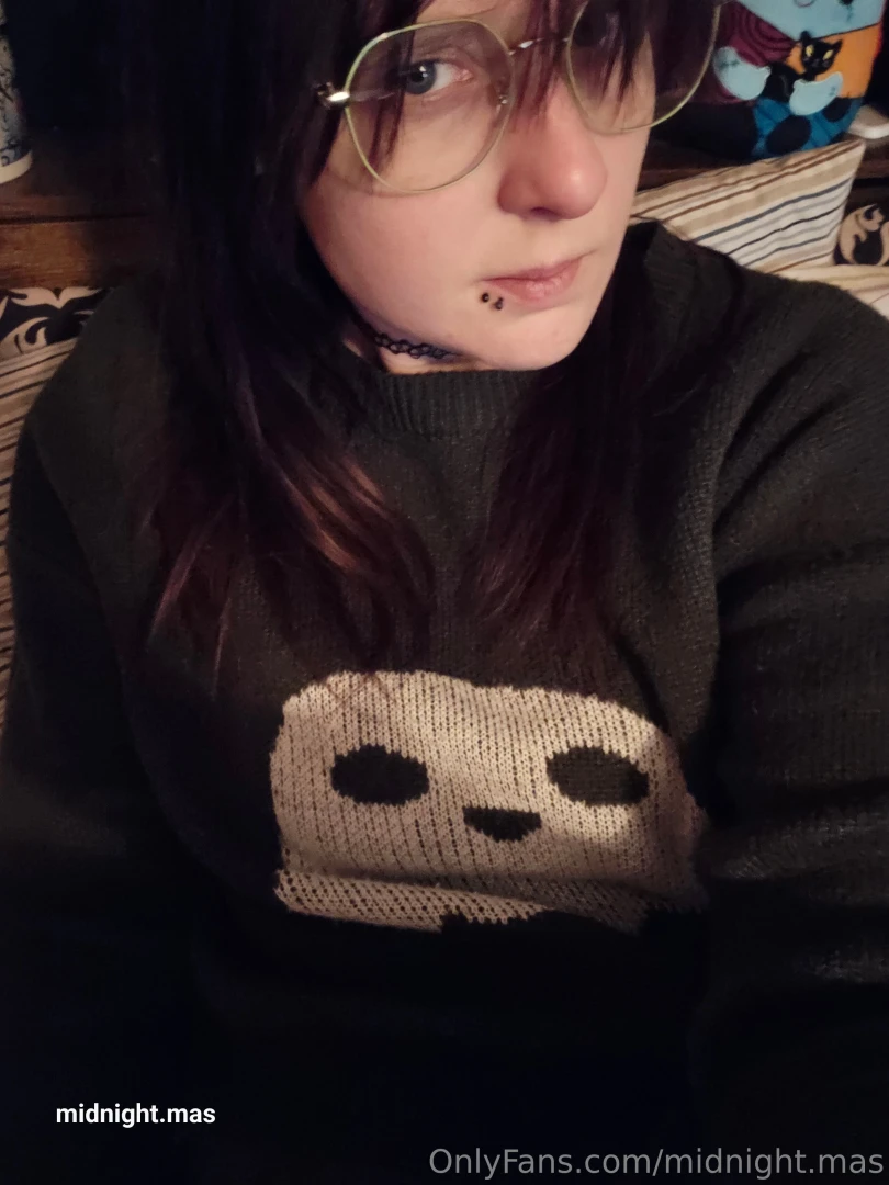 Blue eyes and tuesday vibes 