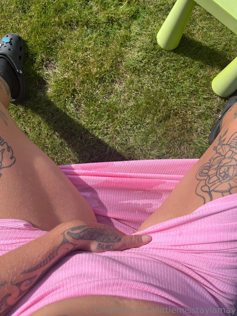 Play with me in the sunshine baby as i soak up the sun i can t help 